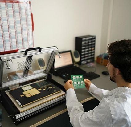 Mitarbeiter_Elektronik